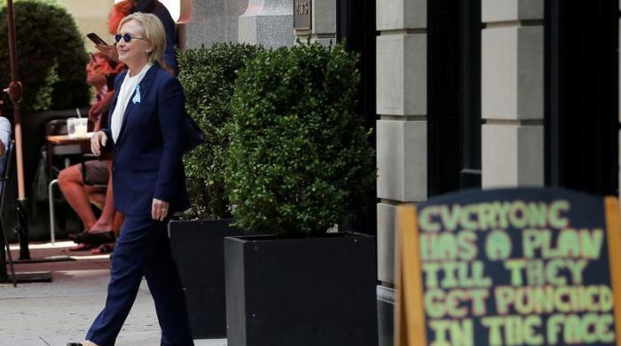 Clinton, Trump move to show medical fitness for White House