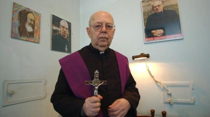 Former Vatican exorcist dies