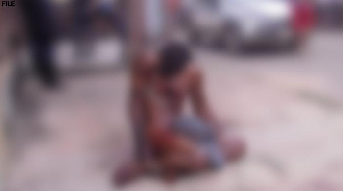 Mob tortures mentally challenged man mistaking him for a kidnapper