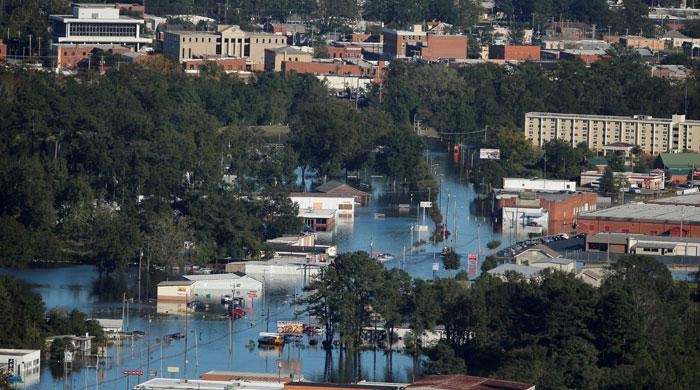 Hurricane Matthew US death toll rises to 23, hundreds stranded in North Carolina