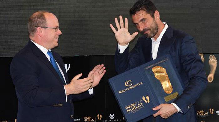 Buffon beats Messi and Ronaldo to 2016 Golden Foot Award