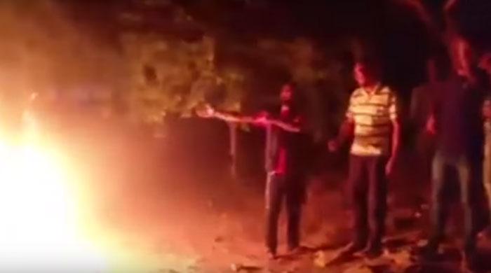 Indian students burn Modi effigy on varsity campus
