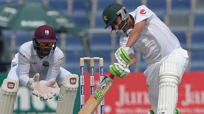 Younis scores one more ton, inches closer to 10,000 runs