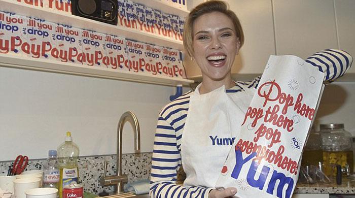 Scarlett Johansson turns popcorn girl in Paris