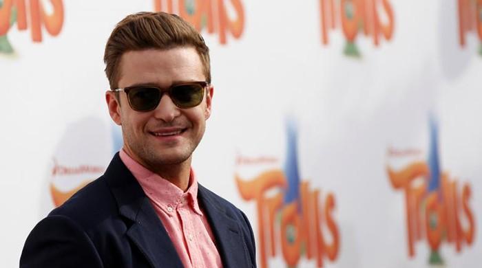 Pop singer Timberlake under investigation for Tennessee ballot selfie