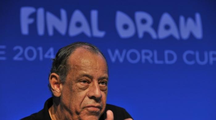 Brazil's 'eternal captain' Carlos Alberto dies at 72