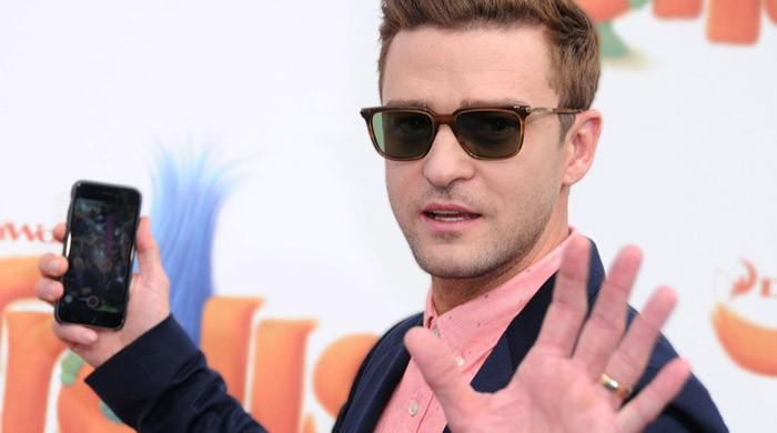 Pop singer Timberlake will not be investigated for ballot selfie