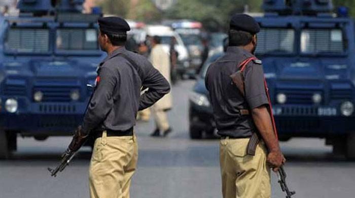 Bus driver injured by police’s alleged firing in Karachi's North Nazimabad