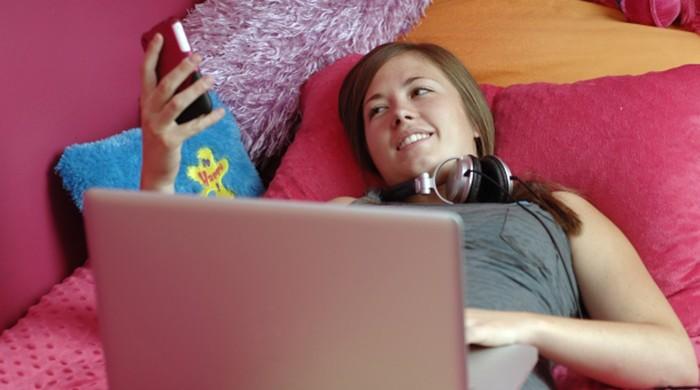 Screen time, phone use linked to less sleep for teens