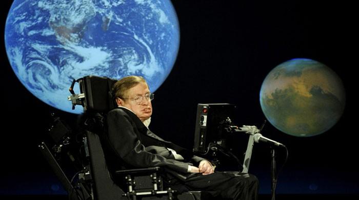 Physicist Stephen Hawking, who conquered the stars, dies at 76