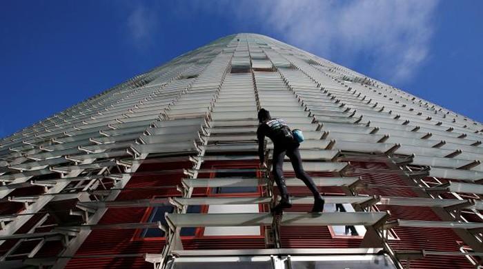 French 'Spiderman' climbs Barcelona skyscraper harness-free