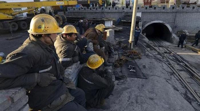 China coal mine blast kills 21: report