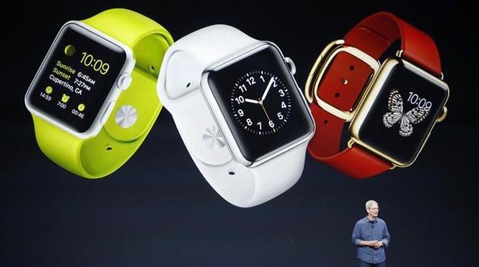 Apple Watch sales to consumers set record in holiday week, says Apple's Cook