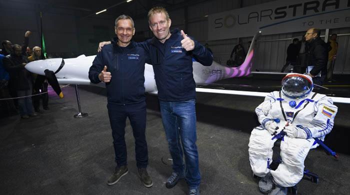 Swiss unveil stratospheric solar plane