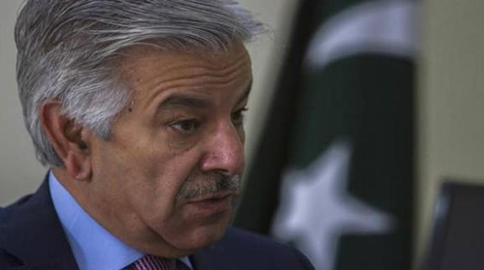 Khawaja Asif takes aim at PTI, PPP