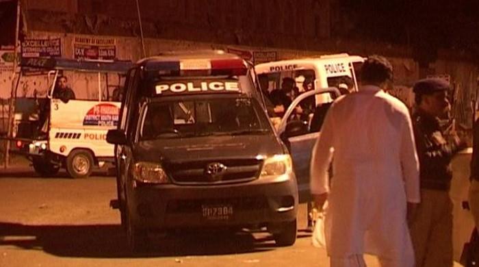 Three dacoits apprehended in Karachi: police