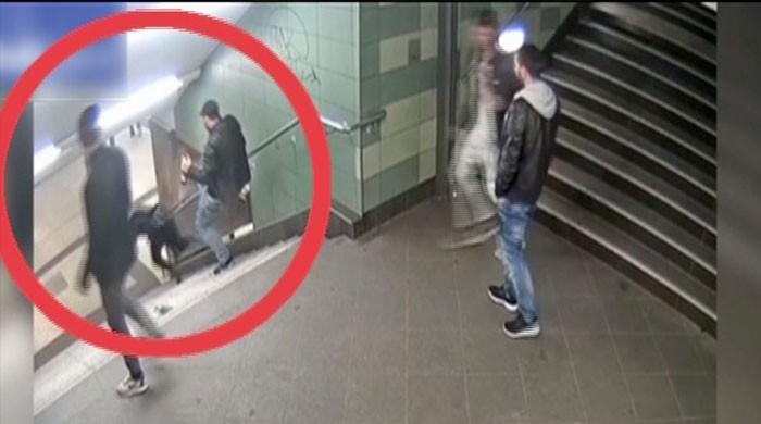 Man arrested after innocent woman booted in Berlin Man arrested after innocent woman booted in Berlin