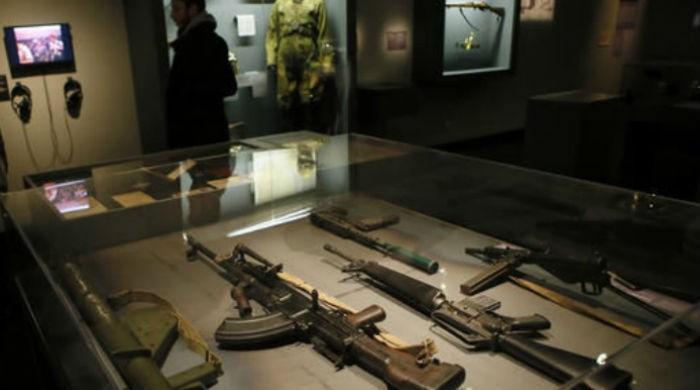 Paris exhibition reveals secret agents' tricks