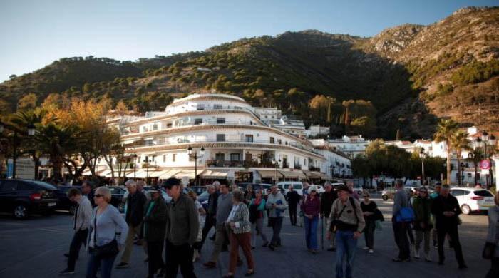 Britons in Spain fret over health care may come home after Brexit