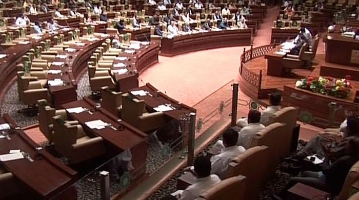 Sindh govt to amend law on changing religion