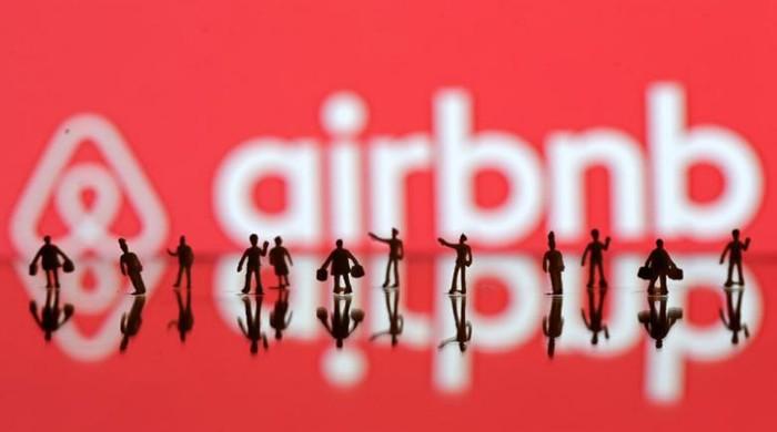 Airbnb seeks to raise an additional $153 million