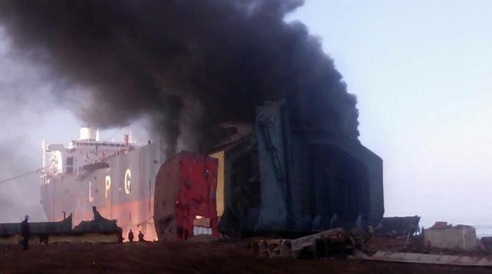 Fire in Gadani ship-breaking yard extinguished