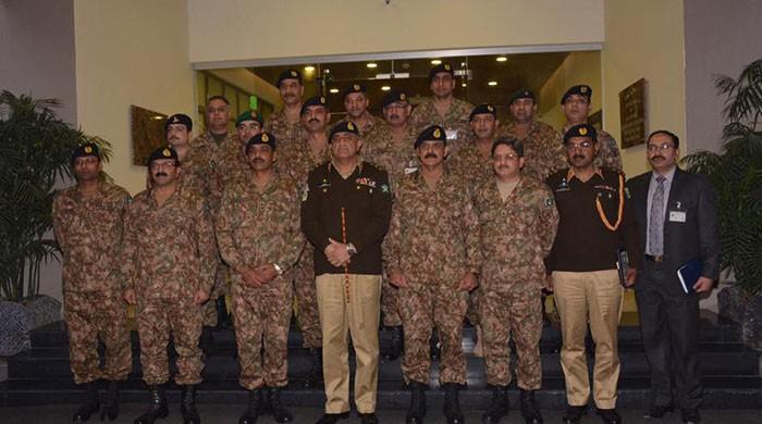 COAS visits ISPR office, lauds its role as an institution