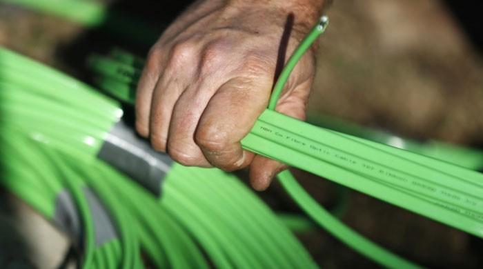 Ptcl Wins Fiber Optics Contract Pakistan Today