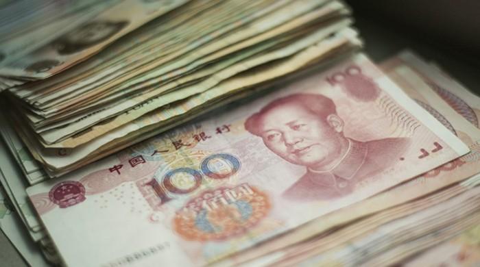 China to tighten controls to curb capital flight