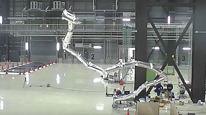 Japanese scientists build world's longest and lightest robot arm