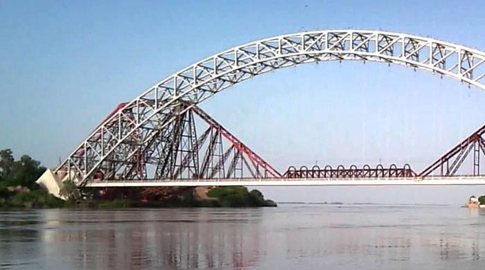 Deadly selfie takes a life in Sukkur