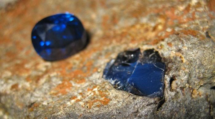 Fortune hunters flock to Madagascar's sapphire mines