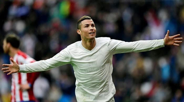 Ronaldo tipped for 2016 FIFA award