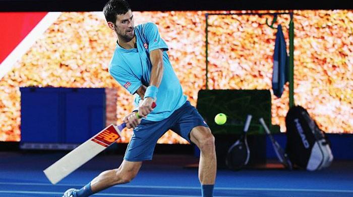 Cricket? Sure! Djokovic picks up bat against Shane Warne