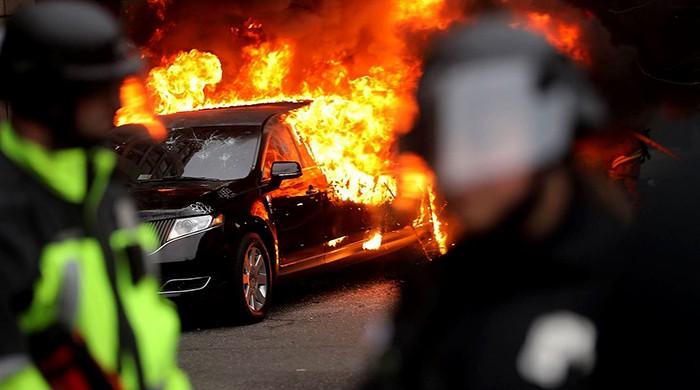 Limousine torched by anti-Trump protesters belongs to Pakistani-American