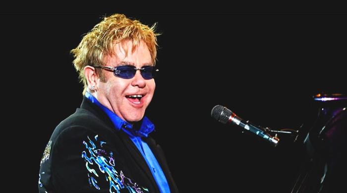 Elton John to turn 'Devil Wears Prada' into musical