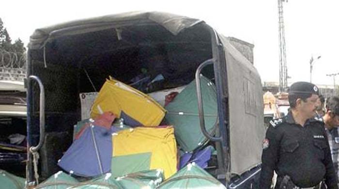 Crackdown against kite flyers in Lahore, over 100 arrested