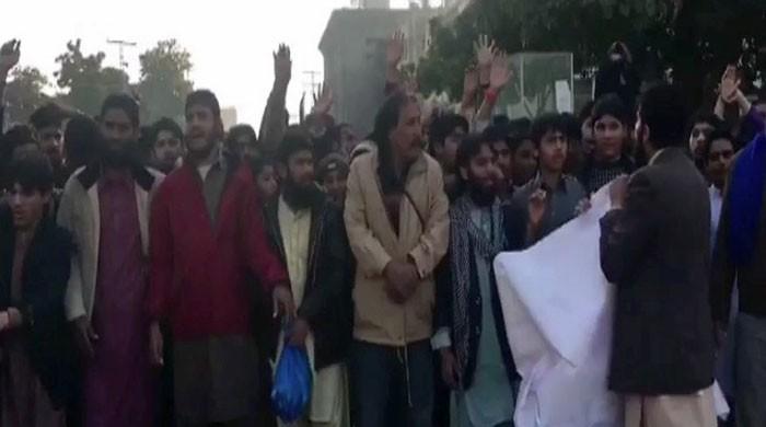 Protests staged in various cities against Hafiz Saeed’s detention
