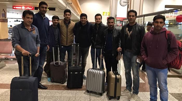 Lahore Qalandars reach Dubai for PSL 2017