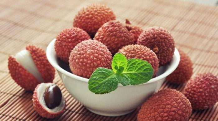 100 children died a year in India after eating lychees on empty stomach: study