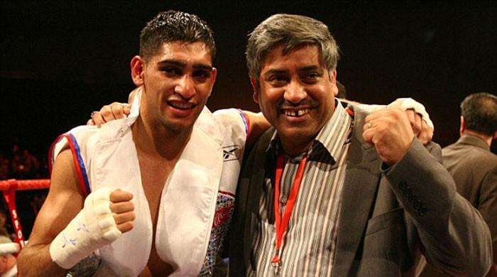 Boxer Amir Khan sacks father as manager, Faryal gets the blame