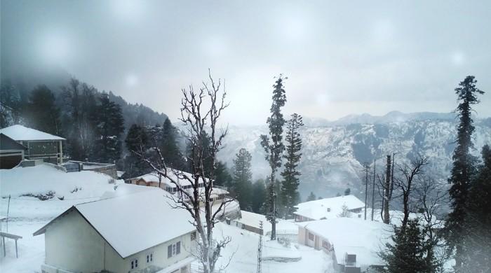 New spell of snow, rain hit Pakistan