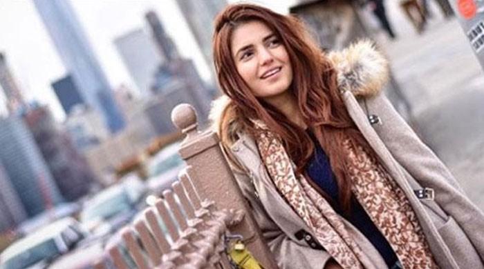 Momina Mustehsan croons for Islamabad United, dividing our opinion