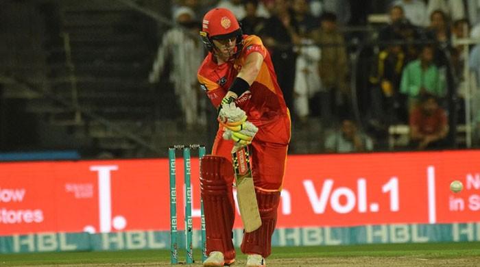 Billings, Watson steer United home