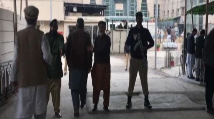 Lawyers across KP boycott courts