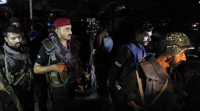 Police gun down three suspects in Karachi