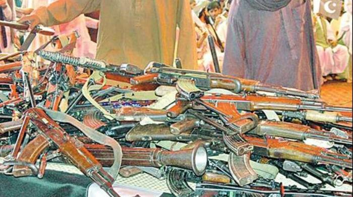 Militant commander among 15 Baloch rebels surrender to security forces