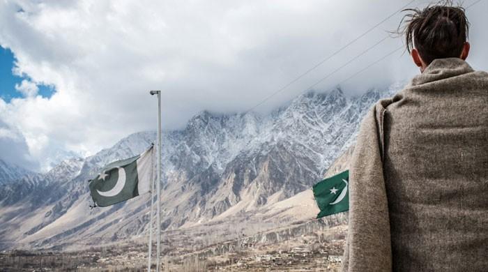 Australian biker loves Pakistan, calls locals ‘pistachio to his kulfi’