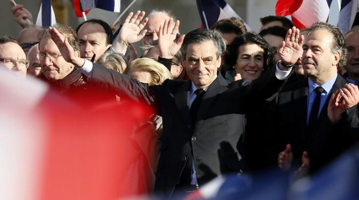 France's Fillon apologises to supporters, says is innocent