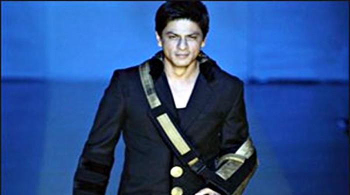 Shah Rukh Khan undergoes another surgery like a pro